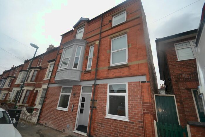 2 Bedroom Flat To Rent In Flat, Wiverton Road, Nottingham, NG7