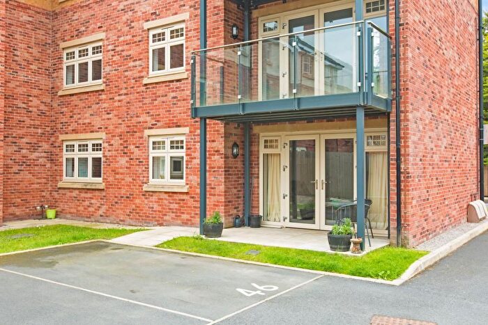 2 Bedroom Flat For Sale In Whitehall Drive, Preston, PR3