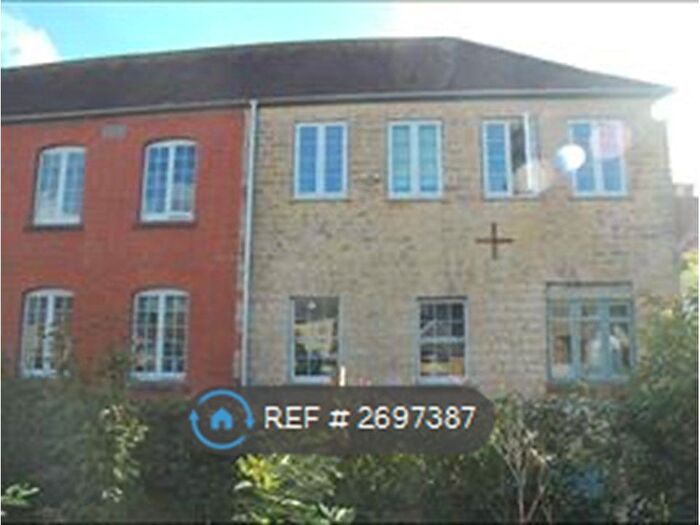 1 Bedroom Flat To Rent In Roundham House, Crewkerne, TA18