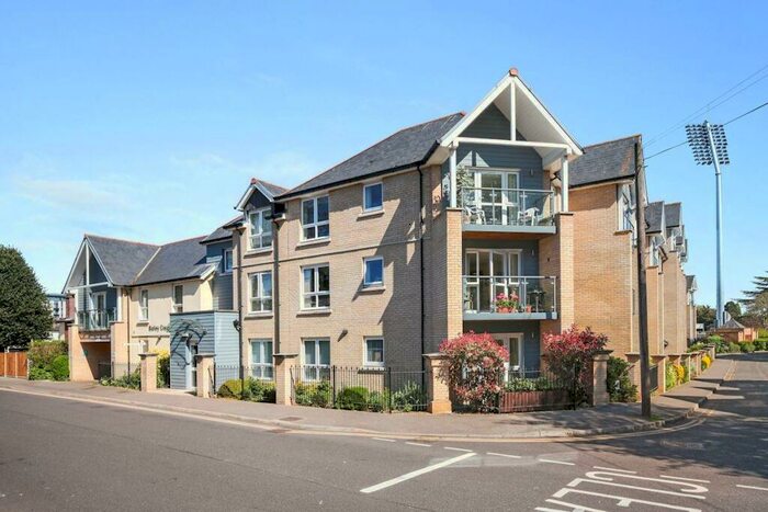 1 Bedroom Flat For Sale In Bailey Court, New Writtle Street, Chelmsford, CM2