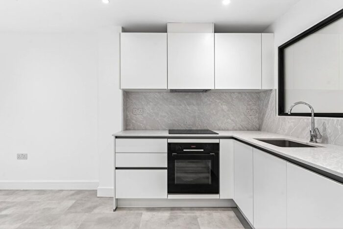 1 Bedroom Flat To Rent In Fieldgate Street, London, E1