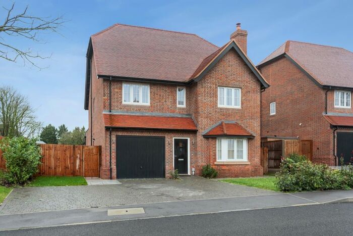 4 Bedroom Detached House To Rent In Clouston Avenue, Bushey, WD23