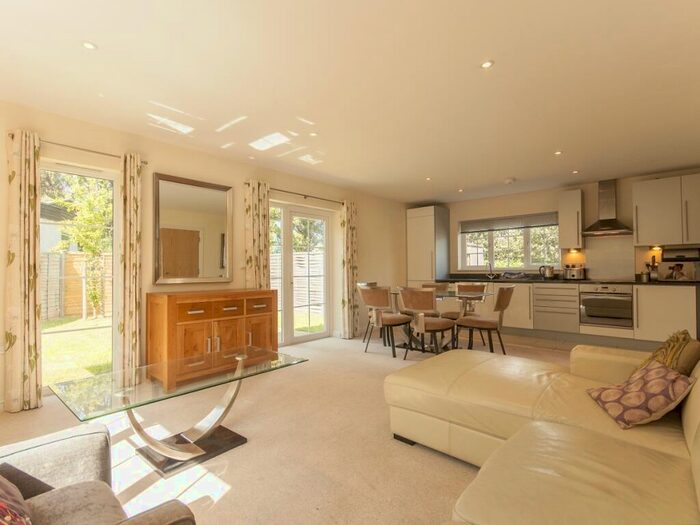 2 Bedroom Semi-Detached House To Rent In Banbury Road, Oxford, OX2