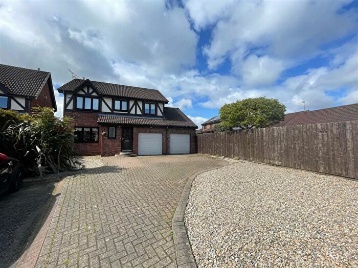 4 Bedroom Detached House For Sale In Lydcott, Washington, NE38