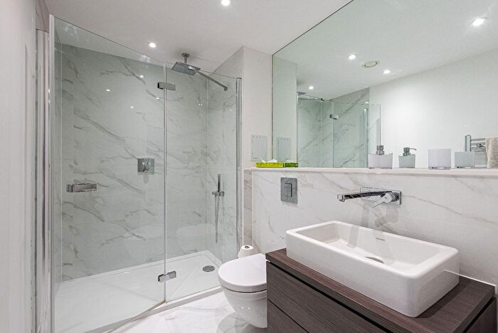 3 Bedroom Flat For Sale In The Avenue, London, NW6