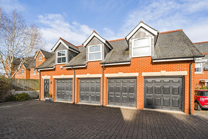 1 Bedroom Maisonette For Sale In Charlotte Mews, Henley-on-Thames, Oxfordshire, RG9