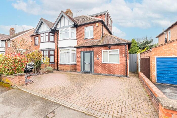 4 Bedroom Semi-Detached House To Rent In Highland Road, Leamington Spa, Warwickshire, CV32