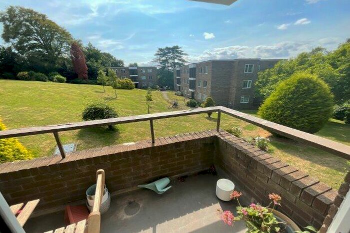 2 Bedroom Flat To Rent In Towerleaze, Bristol, BS9