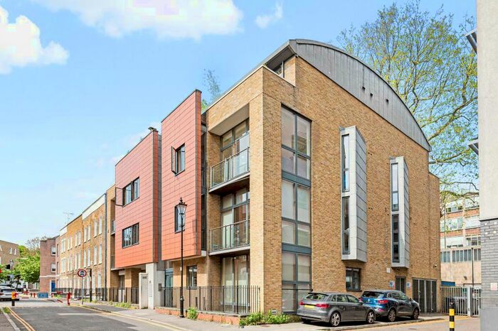 2 Bedroom Flat To Rent In Friend Street, London, EC1V