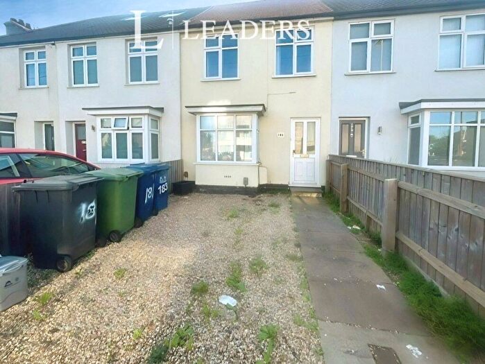 Terraced House To Rent In Green End Road, Cambridge, Cambridgeshire, CB4