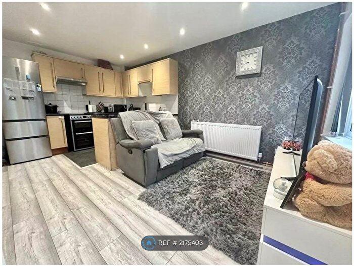 1 Bedroom Terraced House To Rent In Chiltern Gardens, Luton, LU4