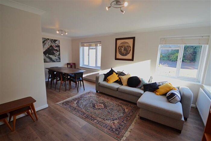 1 Bedroom Flat To Rent In Pulborough, West Sussex, RH20