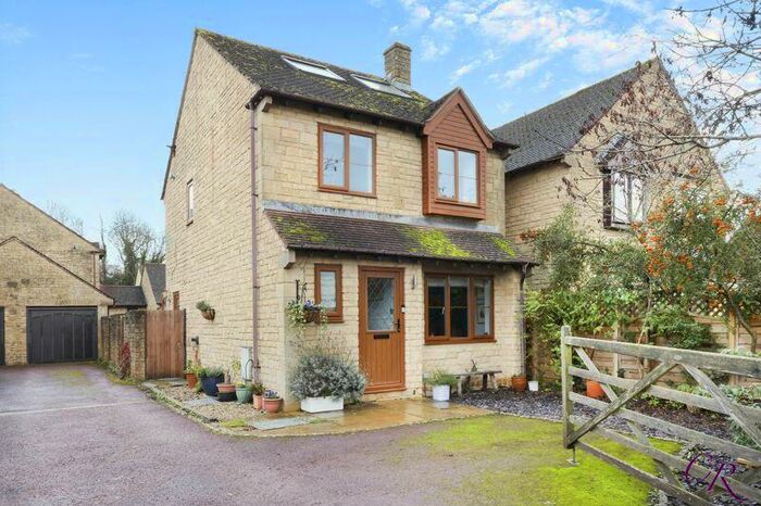 3 Bedroom Detached House For Sale In Huntsmans Meet, Andoversford, GL54