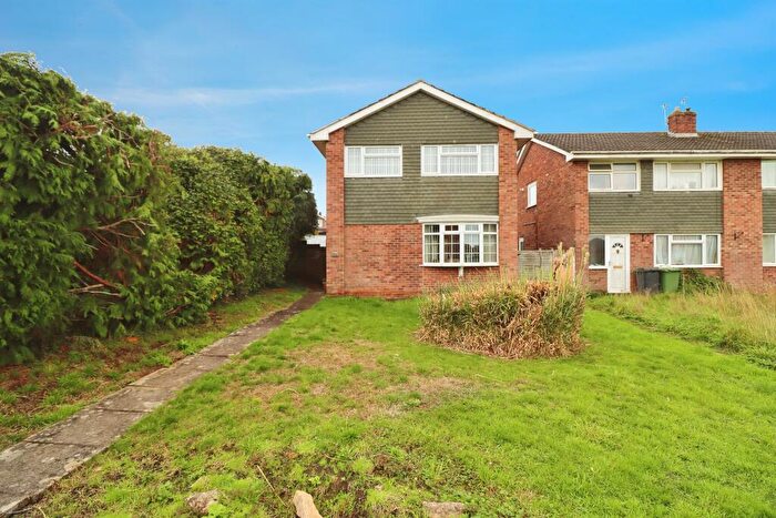 3 Bedroom Detached House For Sale In Merlin Way, Chipping Sodbury, Bristol, BS37