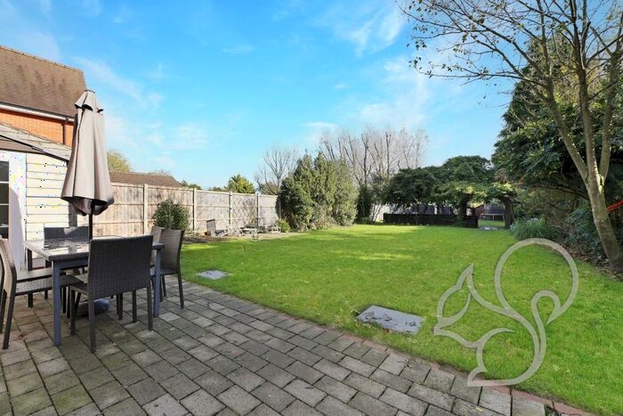 3 Bedroom Semi-Detached House For Sale In Nayland Road, West Bergholt, Colchester, CO6