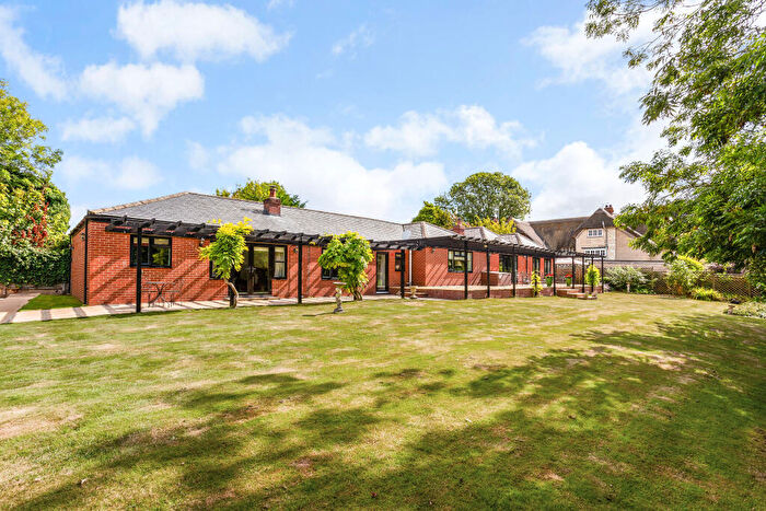 4 Bedroom Detached House For Sale In Cues Farm, Cues Lane, Swindon, SN6