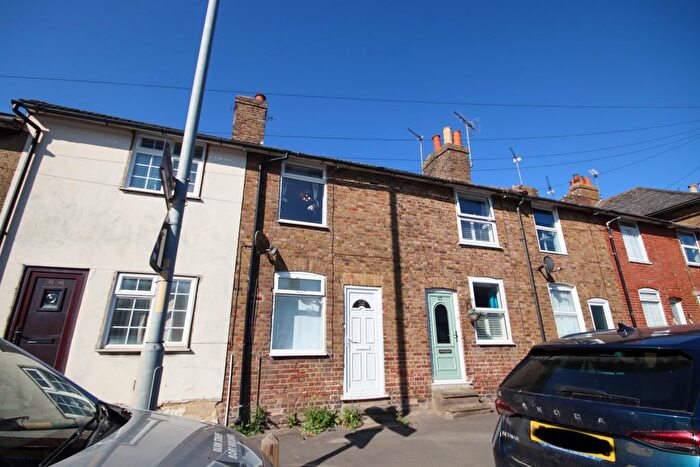 1 Bedroom Terraced House To Rent In London Road, Teynham, Kent, ME9