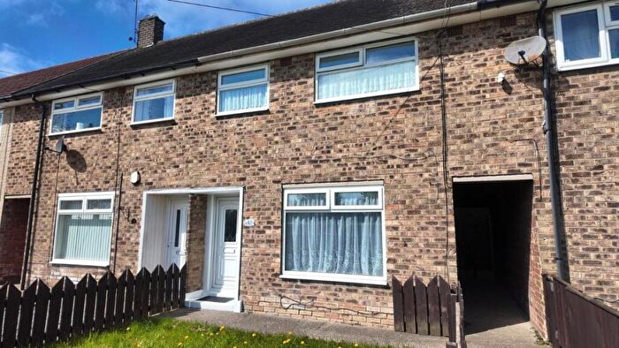 3 Bedroom Terraced House For Sale In Arreton Close, Hull, HU8