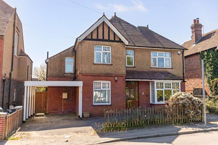 4 Bedroom Detached House For Sale In Park Road, East Grinstead, RH19