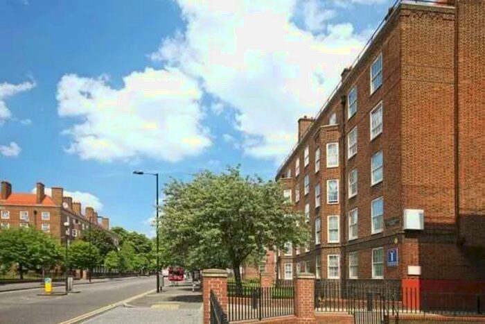 2 Bedroom Apartment To Rent In Pembury Road, Hackney, E5