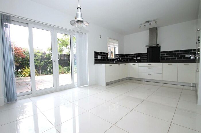 4 Bedroom Detached House For Sale In Albion Drive, Larkfield, Aylesford, ME20