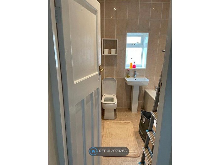 2 Bedroom End Of Terrace House To Rent In Westgate, Eccleshill, Bradford, BD2