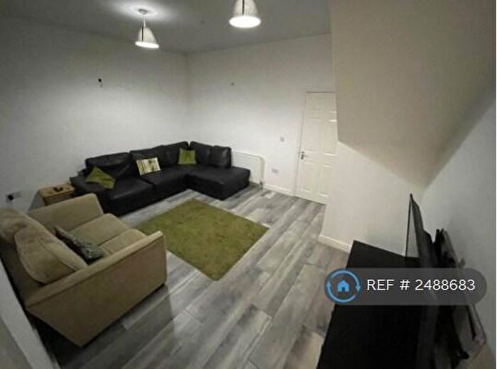 7 Bedroom Terraced House To Rent In Woodcroft Road, Liverpool, L15