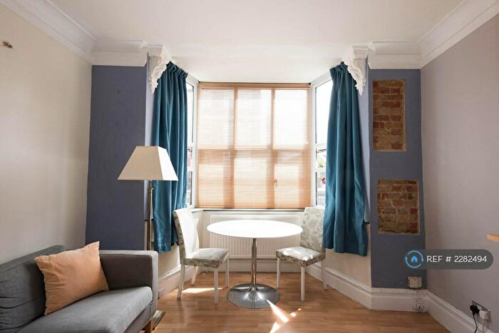 1 Bedroom Flat To Rent In College Road, Bromley, BR1