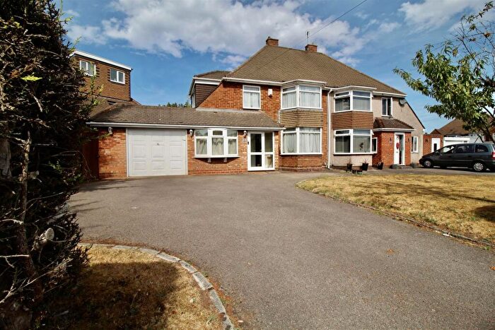 3 Bedroom Semi Detached House For Sale In Buckingham Road, Castle Bromwich, B36