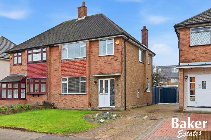 3 Bedroom Semi Detached House For Sale In Freshwell Avenue, Romford, London, RM6