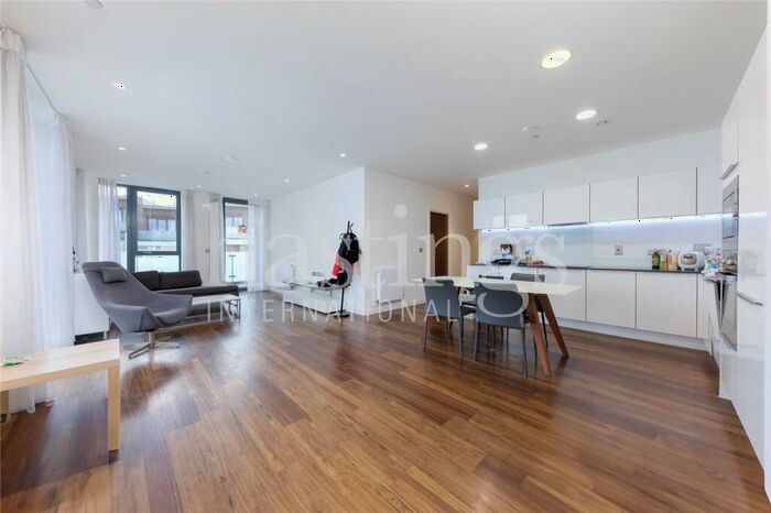 3 Bedroom Apartment To Rent In Hornbeam House, Quebec Way, Canada Water, London, SE16