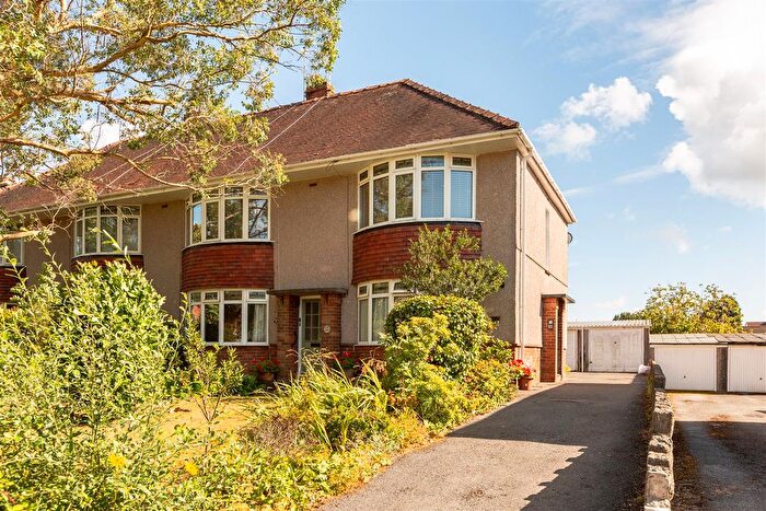 2 Bedroom Flat For Sale In Wimmerfield Avenue, Killay, Swansea, SA2