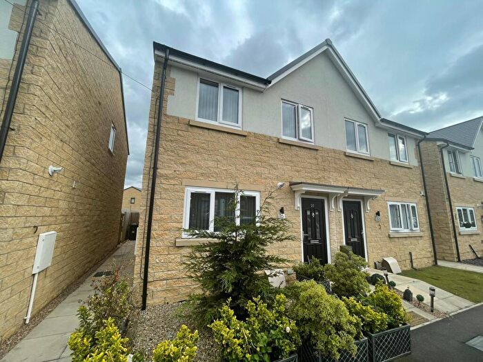 3 Bedroom Semi Detached House For Sale In Tunwell Street, Bradford, BD2