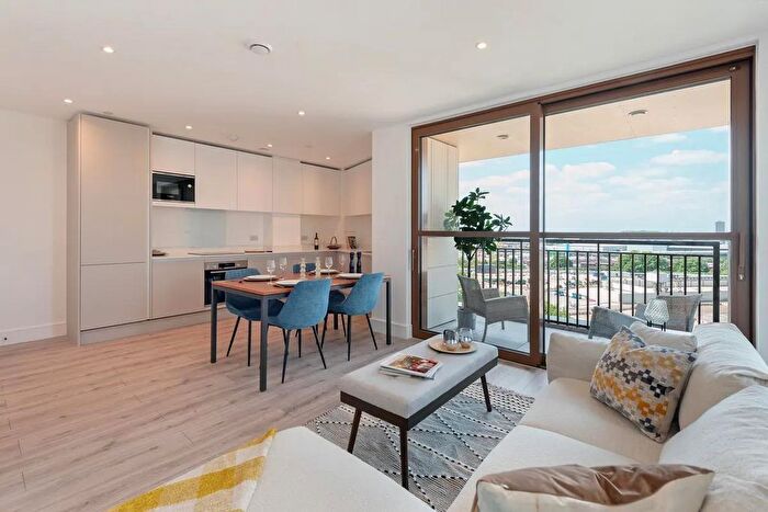 2 Bedroom Flat To Rent In Goodhall Street, London, NW10