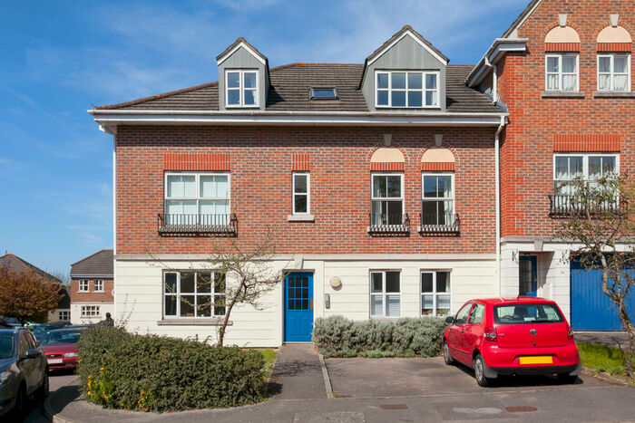 2 Bedroom Flat To Rent In Don Bosco Close, East Oxford, OX4