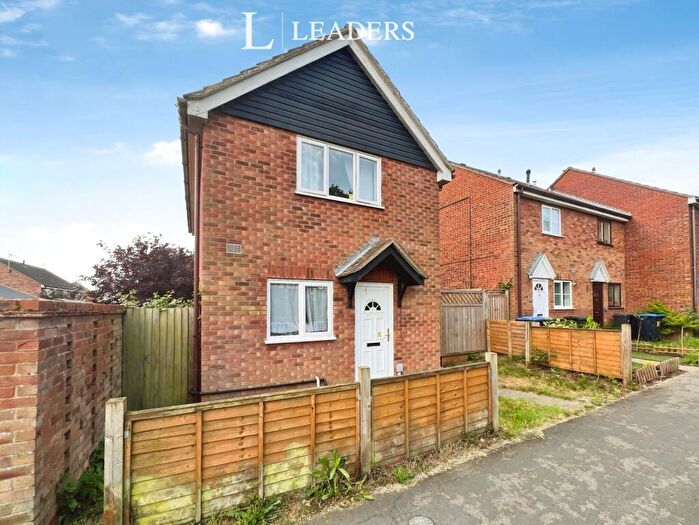 3 Bedroom Detached House To Rent In Onehouse Road, IP14