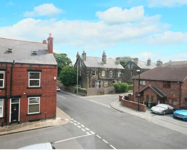 3 Bedroom Property To Rent In Warrels Place, Bramley, Leeds, LS13