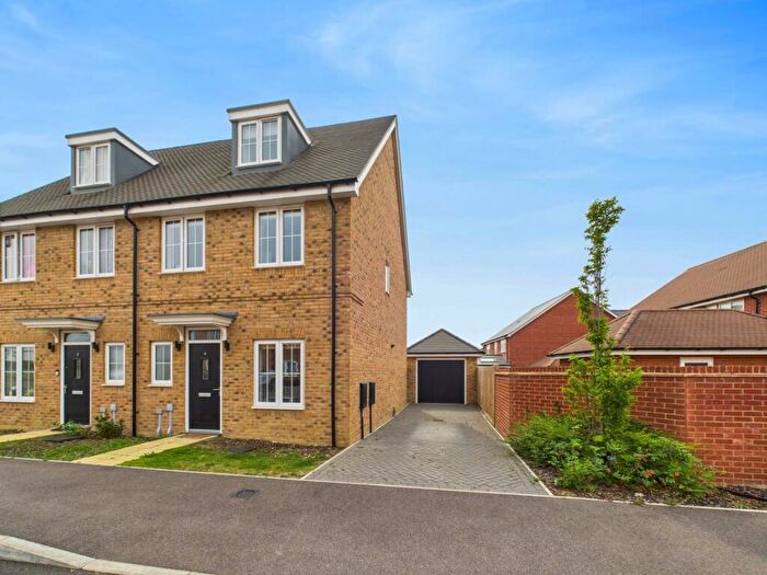 4 Bedroom Semi-Detached House For Sale In Halifax Green, Haddenham, HP17