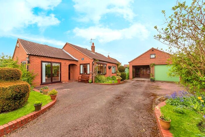 3 Bedroom Detached Bungalow For Sale In Back Lane, Claypole, Newark, NG23