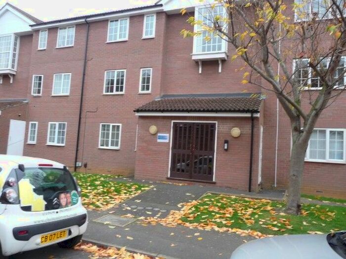 2 Bedroom Flat To Rent In Countess Road, St James, Northampton, NN5