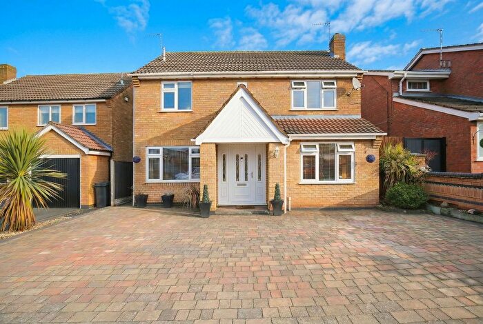 4 Bedroom Detached House For Sale In Warwick Drive, Atherstone, CV9