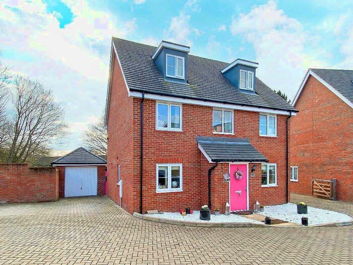 4 Bedroom Detached House To Rent In Rana Drive, Church Crookham, GU52