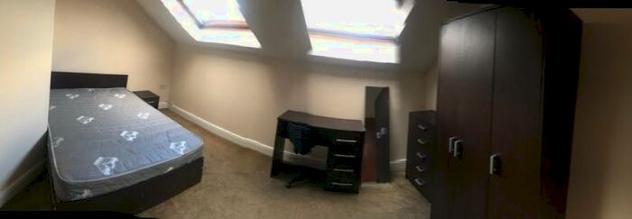 4 Bedroom Flat To Rent In Clarendon Road, Hyde Park, Leeds, LS2