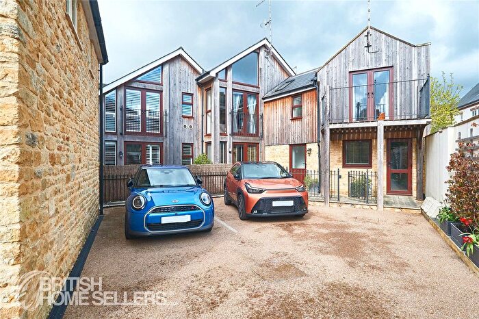 1 Bedroom End Terrace House For Sale In Ludbourne Road, Sherborne, Dorset, DT9