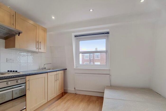 Studio To Rent In Palace Court, Bayswater / Notting Hill, W2