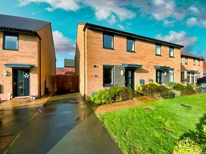 3 Bedroom Semi-Detached House For Sale In Turner Road, Yate, BS37