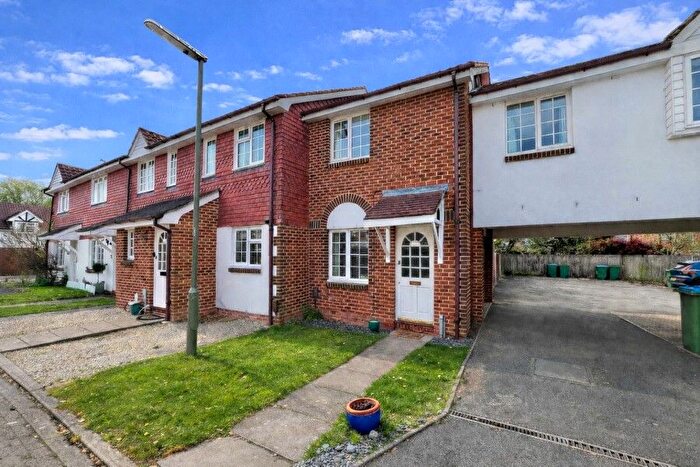 3 Bedroom Terraced House To Rent In Walton On Thames, Surrey, KT12