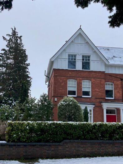 2 Bedroom Flat To Rent In Avenue Road, Central, Stratford-upon-Avon, CV37