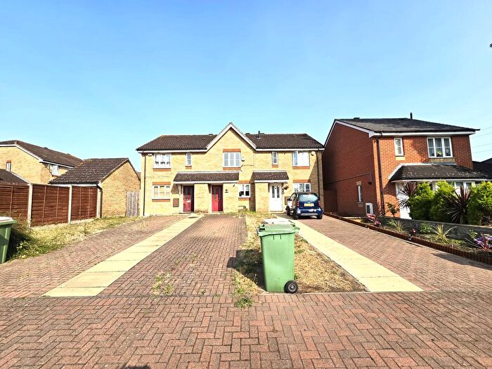 2 Bedroom Terraced House To Rent In County Road, London, E6