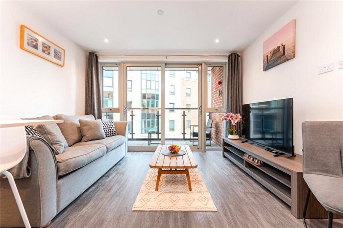 1 Bedroom Apartment For Sale In East Quay Road, Poole, Dorset, BH15